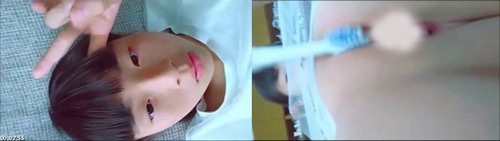 自宅でアクティブな女子高生