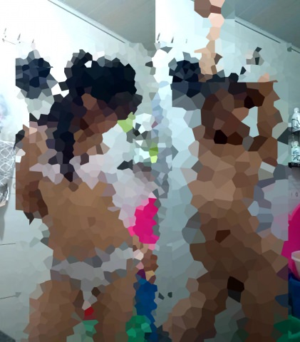 「毛を剃ってる、私パ〇パン」