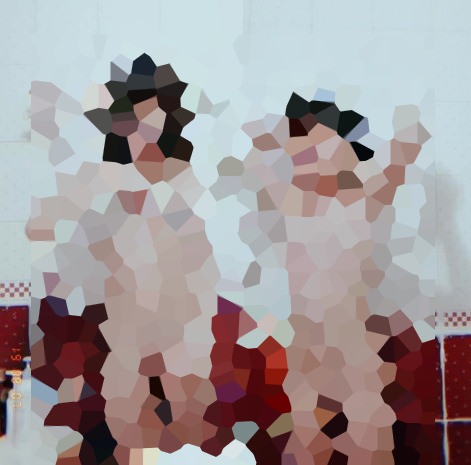 女子高生がライブ配信で胸を露出