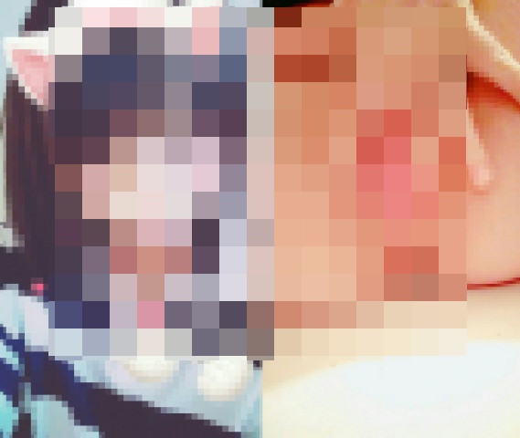 ○リ。数多くの独占配信。美しいパイパン娘がオナニー