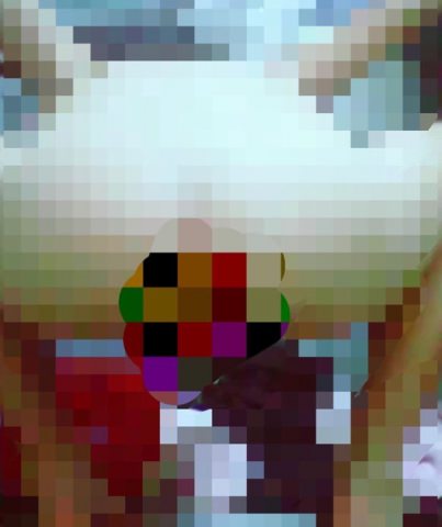 照れているようなポーズ