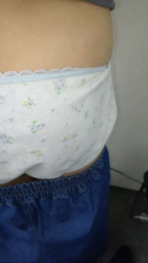 [オリジナル] 日本人S：トイレに連れ込みお尻を弄ぶ 2