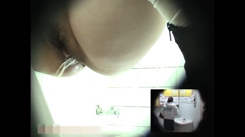 【素人】 あるゲームセンターで★ これは本当に最高！！ 店長仕掛けのリアルな♥女子トイレ盗撮♥ 036