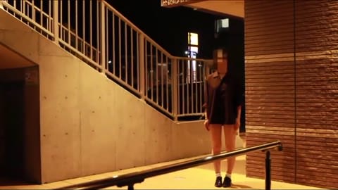 野外での過激な露出