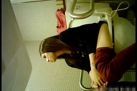 無修正：美女が集まる洋式トイレ 002