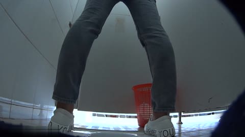 [モリ、ベタベタした便など 23分！] 中国の大手スーパーマーケットの女子トイレ ④... 主に10代の少女たちによる「後ろから無修正」のコンピレーション