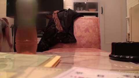 [リアルな生映像] 渋谷の路上でたむろするグループの19歳ギャル。本物のギャル。