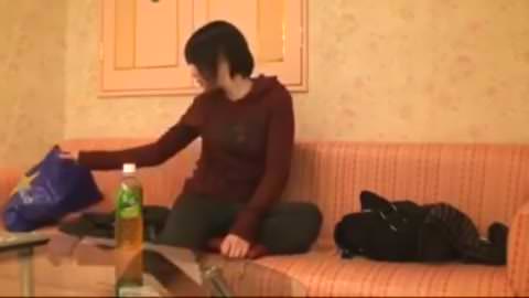 [女子高生とのセックス] 初めてのおもちゃプレイ、最後は後ろから中出し