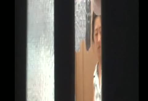 一軒家：窓越しの盗撮