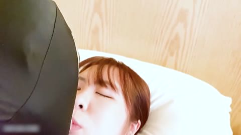 豊満な体型の美少女：アナル舐め後のフェラチオ