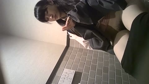 [厳選されたK系美女8名のみ！！] HD画質！！洋式トイレの個室で超可愛いK系女子たち♪