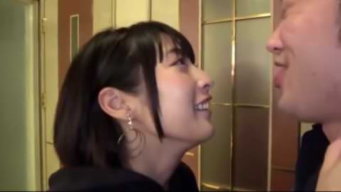 シリーズ「無垢な美女たち」）精液は飲み物だ！変態美女