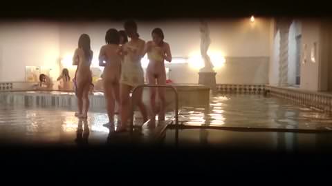 修学旅行、大浴場、パート4