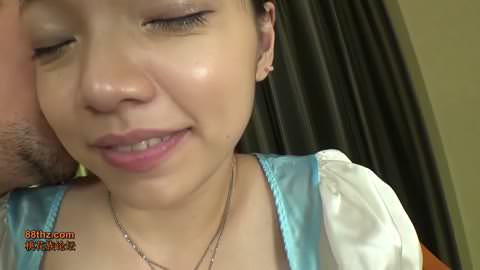 無断中出し 無垢な顔立ちの18歳美女