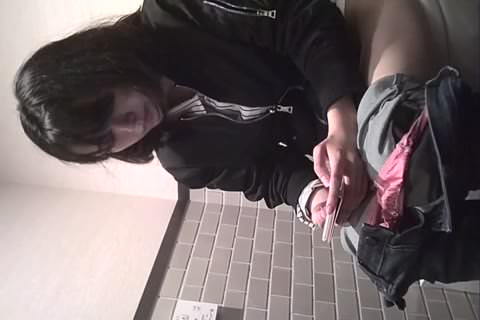 無臭。女子トイレからのリアル隠し撮り（正面35度の角度からのキラーショット）005