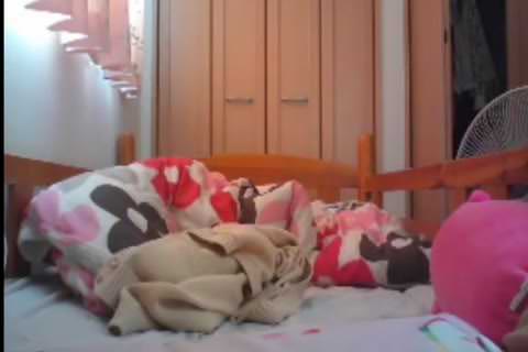 無修正。超ホットなCちゃん。小胸、フェラ（4動画）