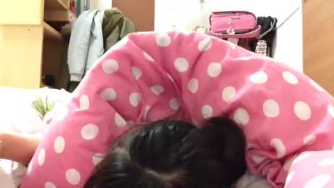 Sカップの女友達2人が泊まりに来る