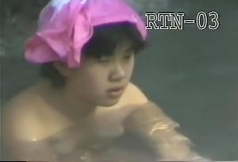 隠し撮り：秘湯の美女。露天風呂への極限の侵入、第3弾