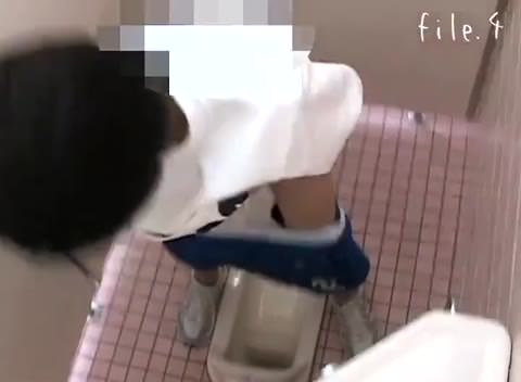 スポーツ姿！スポーツ祭のトイレ