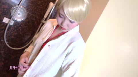 [着衣エロ] プライベート動画 — マイクロビキニ、シャワー