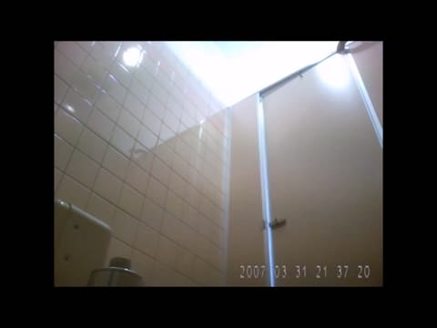 若くて可愛い女の子がたくさんいる自動車教習所のトイレ：パート8