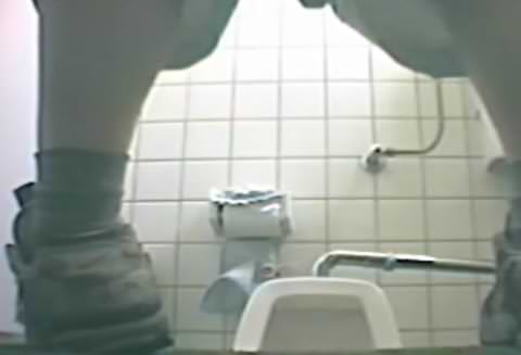 無修正（学生限定） 日本のトイレと西洋のトイレ：隠し撮り（20人）