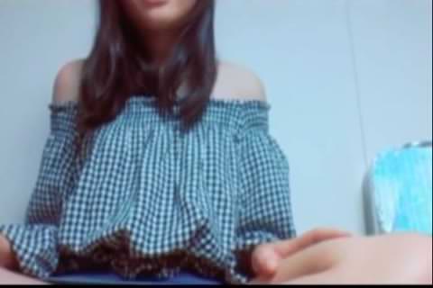 無修正）巨乳ライブ配信（4人の女の子）初のライブ配信