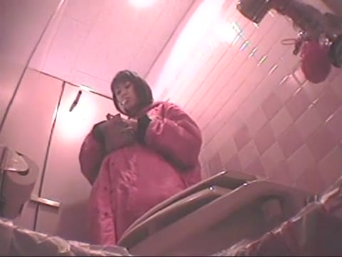 サーキットのトイレ ②