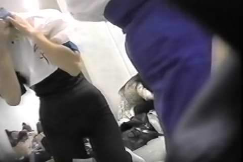 特別編：体育館で着替える制服コスプレイヤー