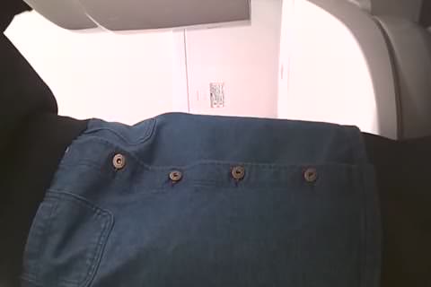 無修正：洋式トイレでの盗撮（美女限定）（排泄の様子、ひだ、そして完全に露出した陰唇がはっきりと確認できる）