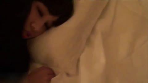 【意識不明状態でのレイプ】両親が留守の間、兄が実の妹をコンドームなしで犯す 【無】