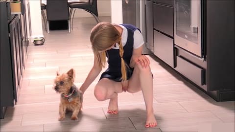 ★超美女！パイパン18歳の娘が大胆に脱衣！絶対に見逃すな！未公開バージョン！