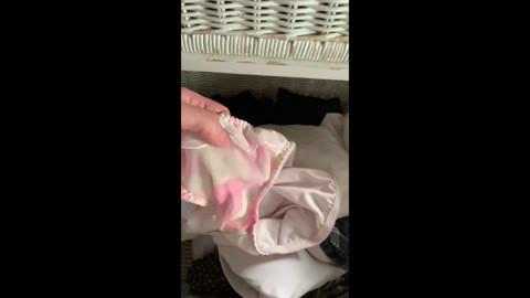 [レイバ時代の到来に伴い新作] 姪っ子の脱衣・入浴シーン (J*1)