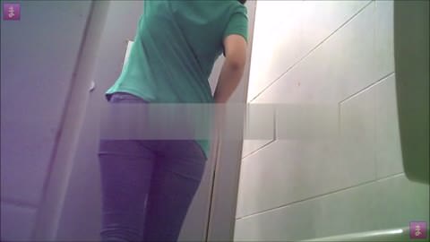 韓国系ショップのトイレ 06