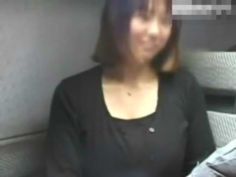 瑠璃瞳：芸能界デビュー前にAV出演の疑い。絶品のフェラチオ動画！！