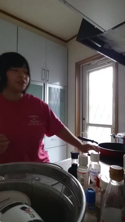 バカ女王、爆乳女子高生、チャット15