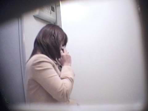 【手口塾：和風トイレ盗撮 T020-2】 化粧品販売員・ユキちゃんの絶品長便