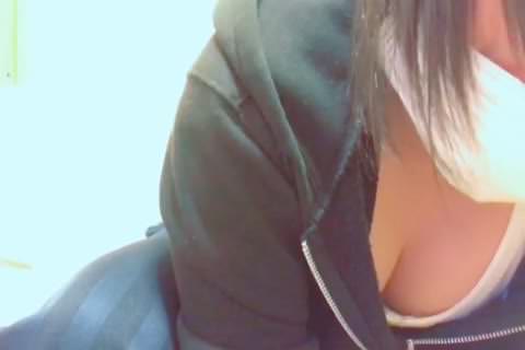 成長期の巨乳C1ちゃんによるライブ配信