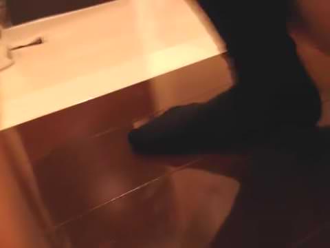 【「鉄板」シリーズ ②】 超可愛い小胸の娘（1●歳）