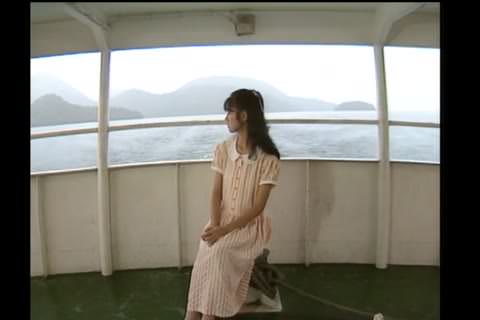 カワイ・トミ [誘惑の七色] ヌード写真撮影。1980年代の作品。入手困難。可愛いロリ系娘