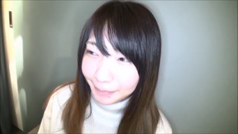 中出し... 美しい胸と控えめな見た目だが、かなり毛深い女の子…