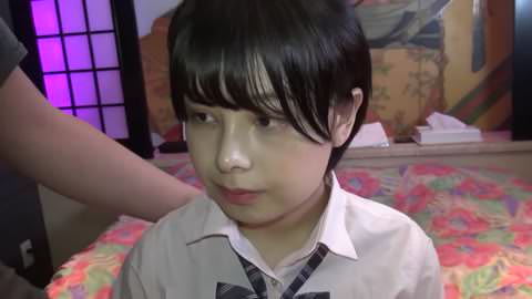 [中出しなし] 4カップの巨乳女子高生！指で絶頂に導かれ、その美しいマンコに白い精液をぶっかけられる！