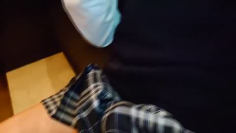 [無修正] 制服姿の可愛い女子高生が初めて売春、中出し