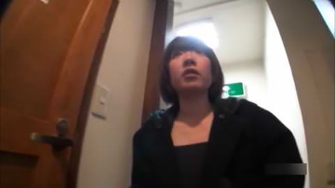 女優の胸を堪能できる動画