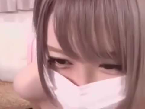 だらしないおっぱいのギャル