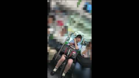 サカサンポ No. 022。あの女の子が、さらに可愛いヘアスタイルで戻ってきた（2日目） [顔出し]