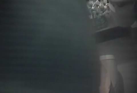 無修正） 張り上がり、射精し、絞り出す：聖水とウンチの強力なシャワー