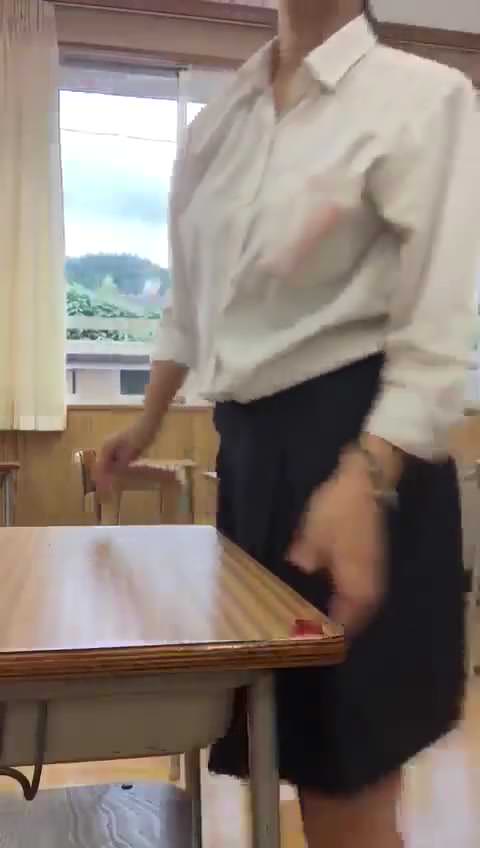 隅っこでのオナニー