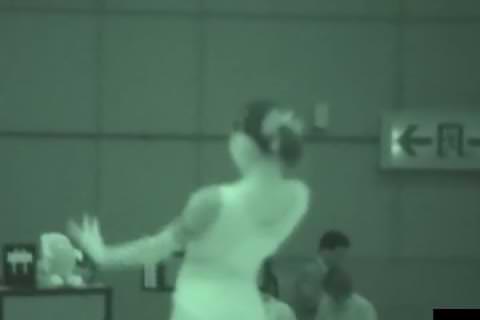 透け透けの体操選手