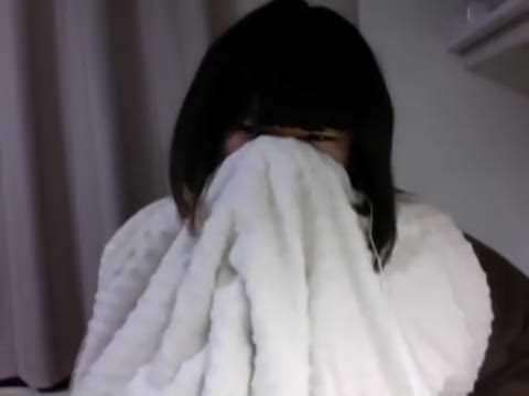 C3★え〜、布団の中でオナニーしてる